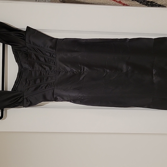 BLACK DRESS - Picture 4 of 4